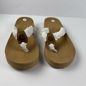 Women's braided flip flops White and Tan size 7
